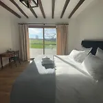 Domaine De Badine, 15 Min Bordeaux & Saint-emilion בית הארחה 3*